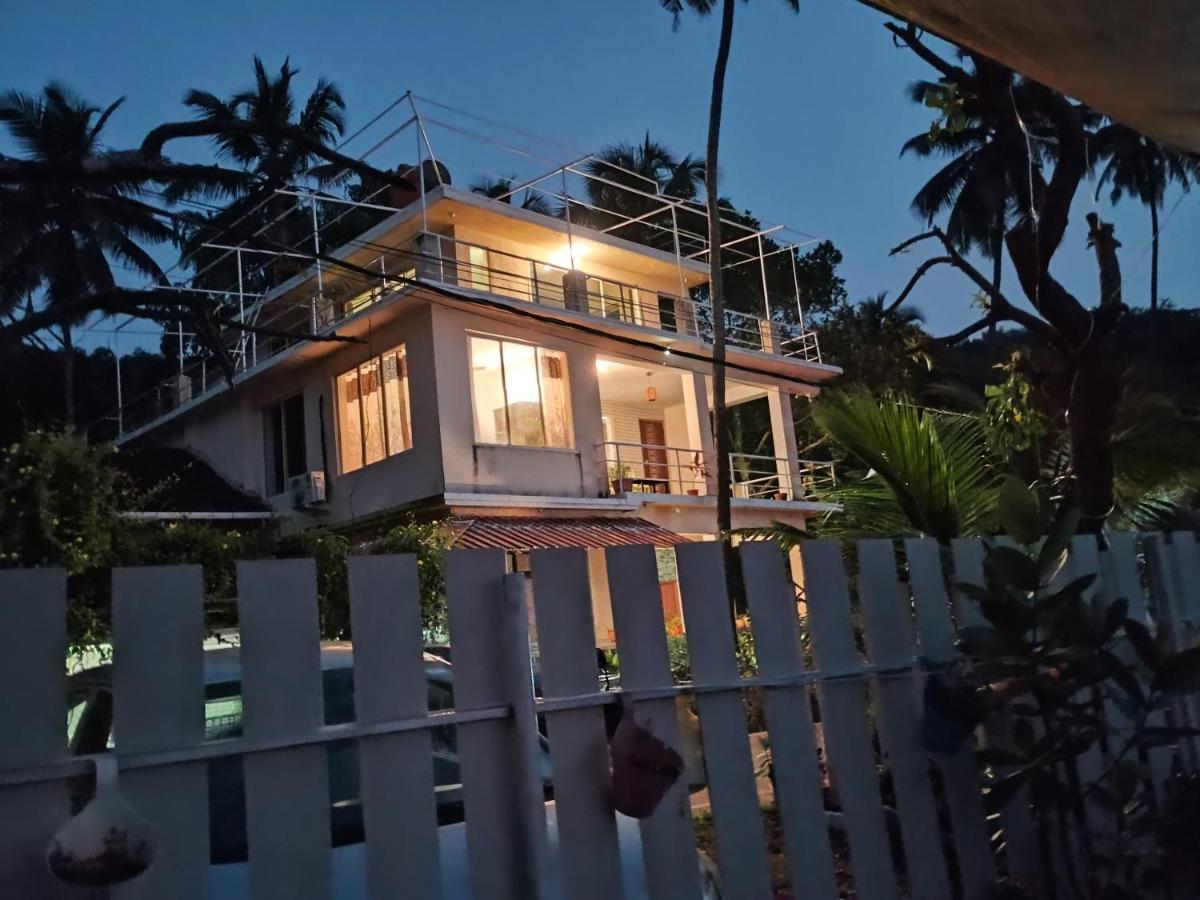 Gs Home On The Bay - Super Sea View Glass Studio Apartment Vagator Εξωτερικό φωτογραφία