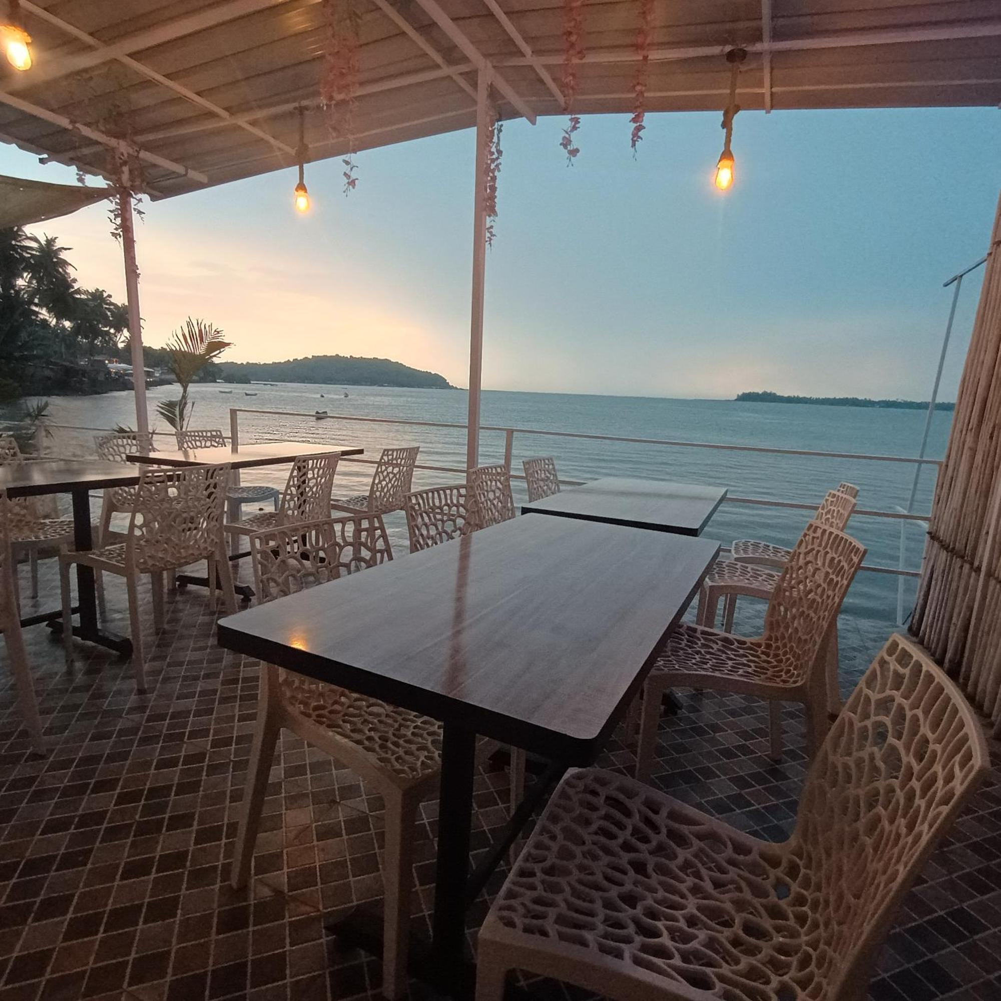 Gs Home On The Bay - Super Sea View Glass Studio Apartment Vagator Εξωτερικό φωτογραφία