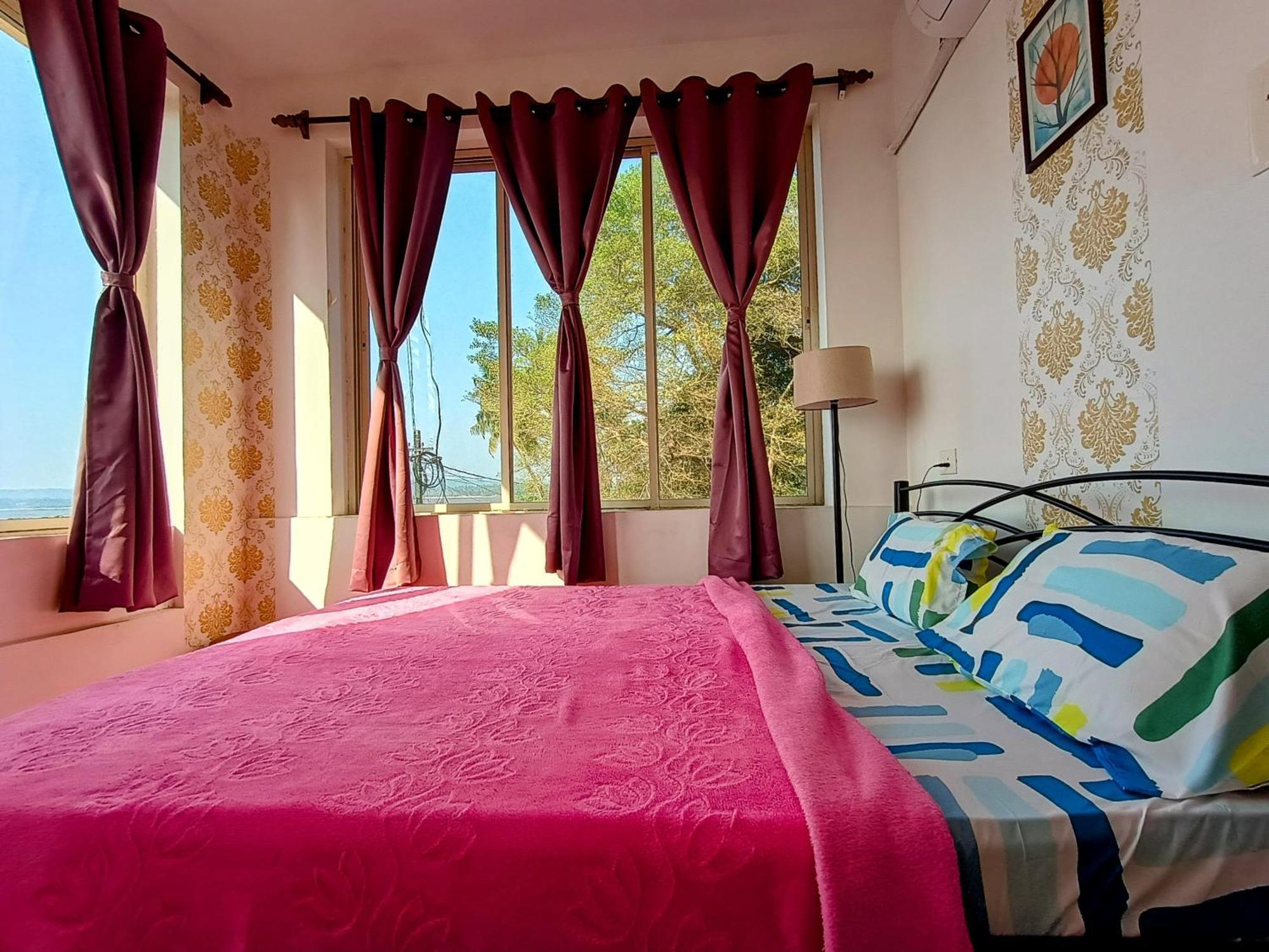 Gs Home On The Bay - Super Sea View Glass Studio Apartment Vagator Εξωτερικό φωτογραφία