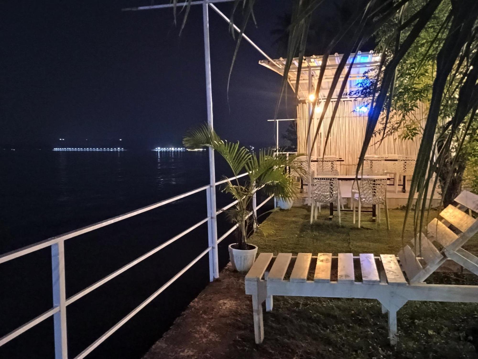 Gs Home On The Bay - Super Sea View Glass Studio Apartment Vagator Εξωτερικό φωτογραφία