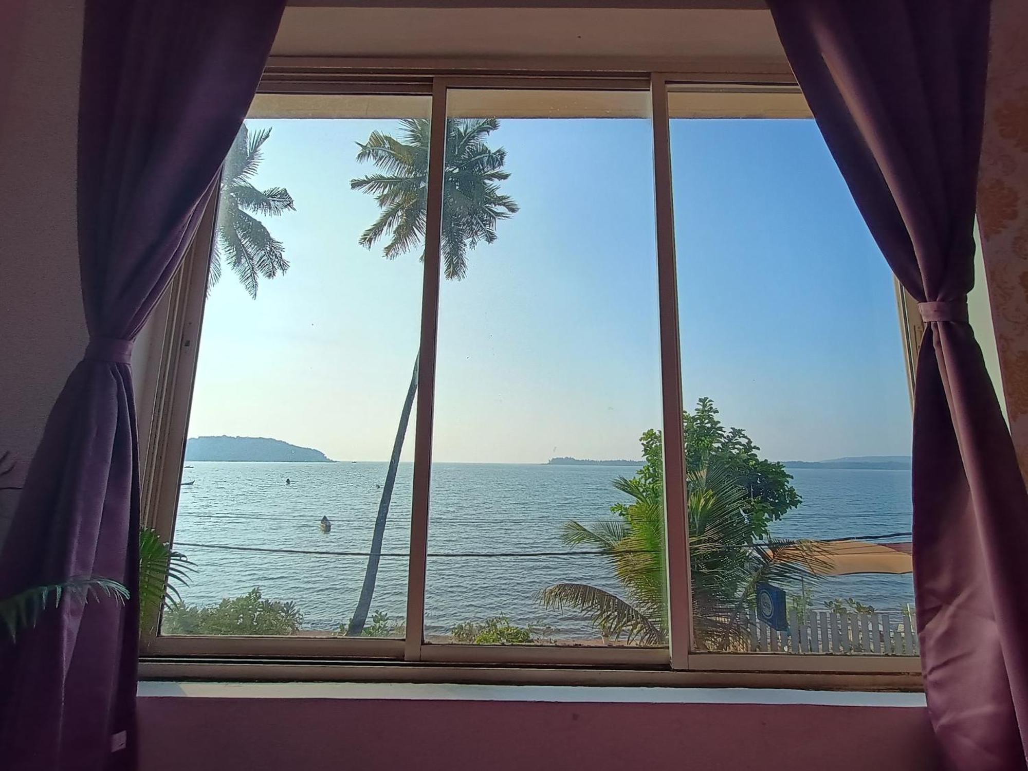 Gs Home On The Bay - Super Sea View Glass Studio Apartment Vagator Εξωτερικό φωτογραφία
